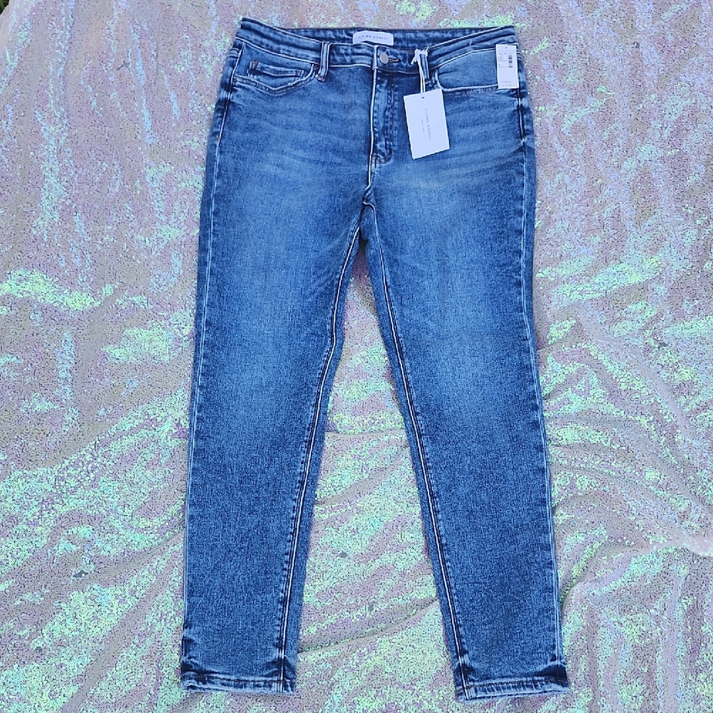 Flying Monkey Blue Women's Jeans Size 32 NWT Sweet!!